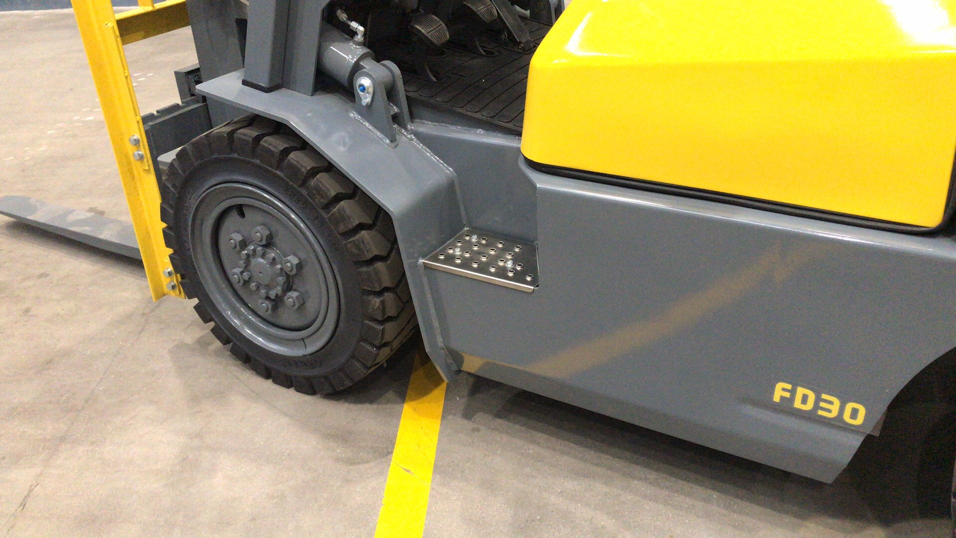 Diesel Forklift with Electronic Hydraulic Transmission