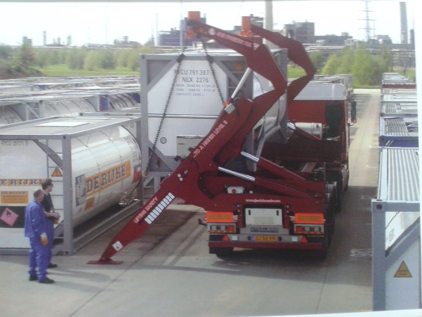 20 FT Container Transport Port Used Skeleton Slide Chassis Hydraulic Self-Loading Crane Side Lifter Loader Semi Trailer