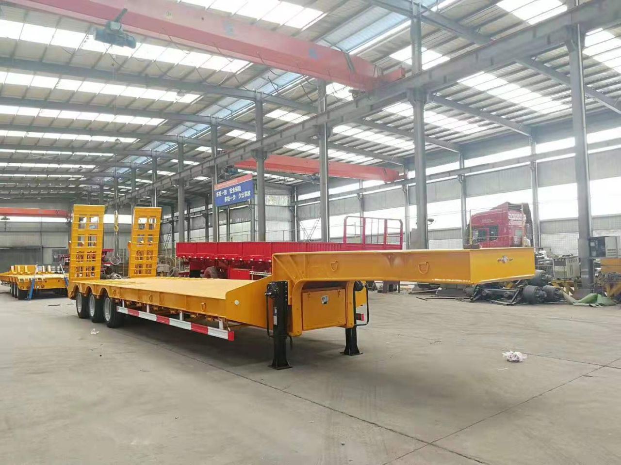3 Axle 50t 60t Lowbed Low Bed Lowboy Truck Semi Trailer