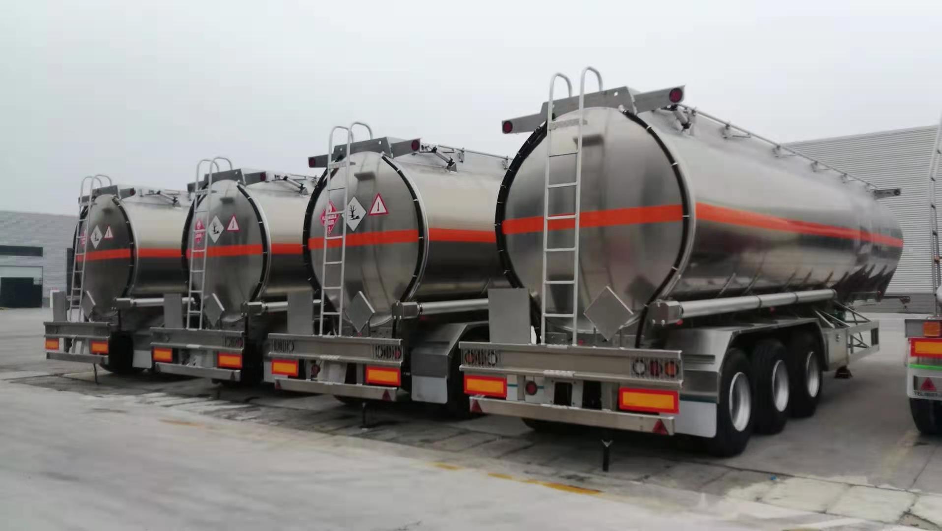 Carbon Steel Oil Tank Fuel Tanker Semi Truck Trailer with Adr