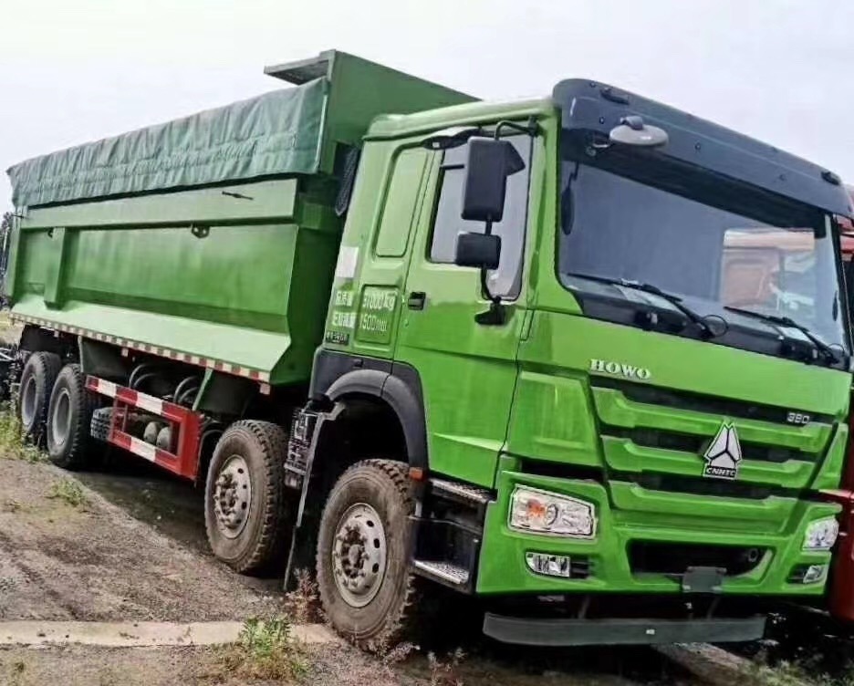 HOWO 12-Wheeler Dump Truck with 420HP Euro 2 Euro 4