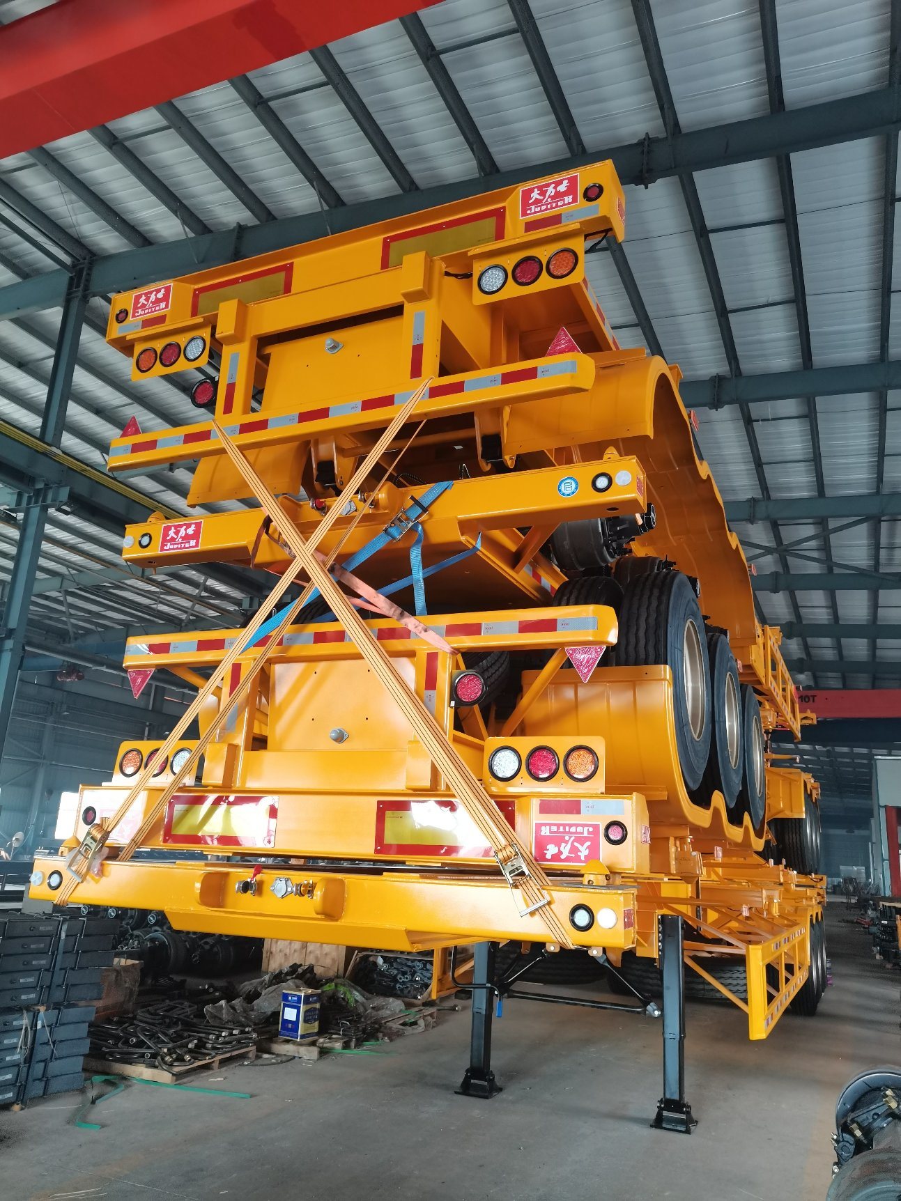 3 Axle 40-50 Ton 45FT Container Skeleton Semi - Trailer