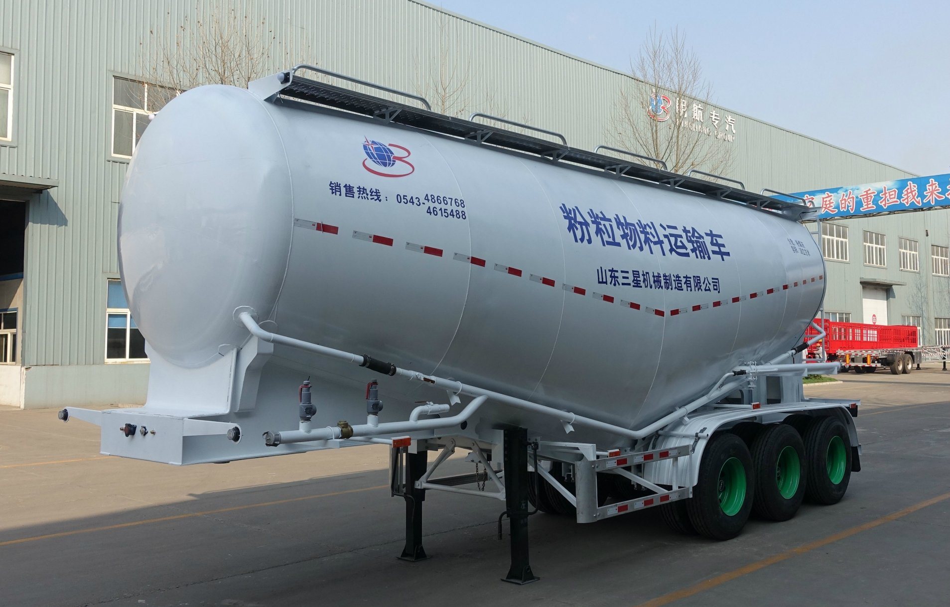 3 Axles 30-40cbm Air Compressor Bulker Carrier Silo Powder Material Transport Tanker Truck Bulk Cement Tank Semi Trailer