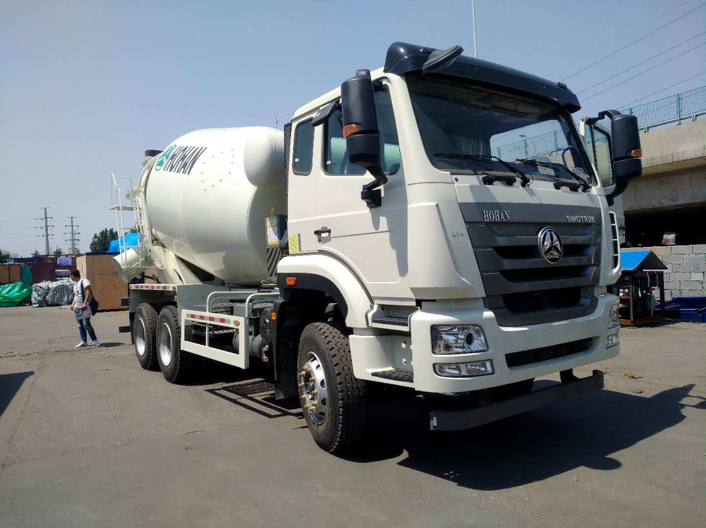 Sinotruk Hohan 6X4 10m3 Concrete Mixer Truck. 