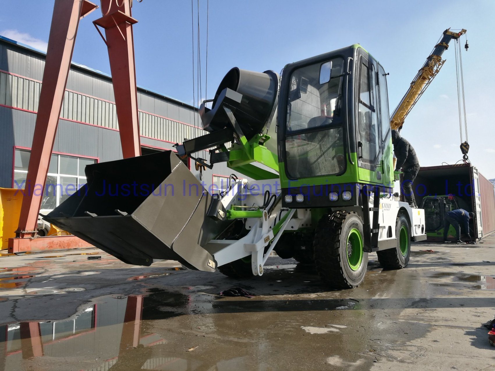 4m³ Self Loading Concrete Mixer Truck