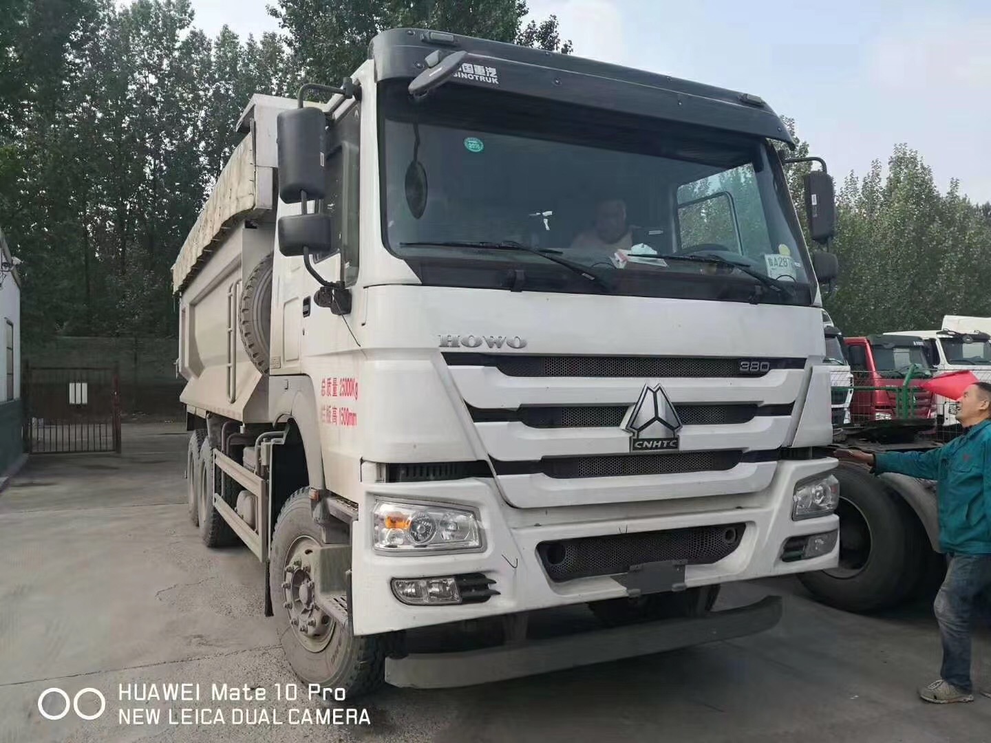 Hot Sales Brand New HOWO 6*4 Dump Truck with Zf Steering