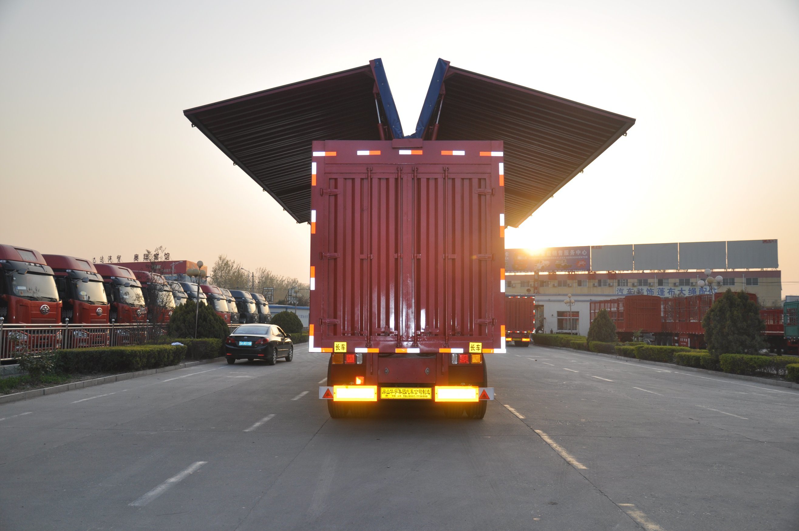 Side Wall Open Van Box /Wing Opening Semi Trailer for Cargo Transport Trucks Hot Sale