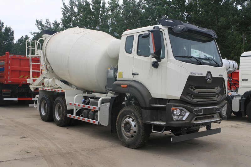 Sinotruk N7 Concrete Mixer Truck with 10cbm Capacity