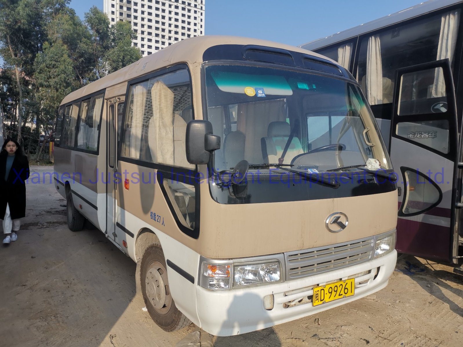 Used Tour Bus with 28 Seats